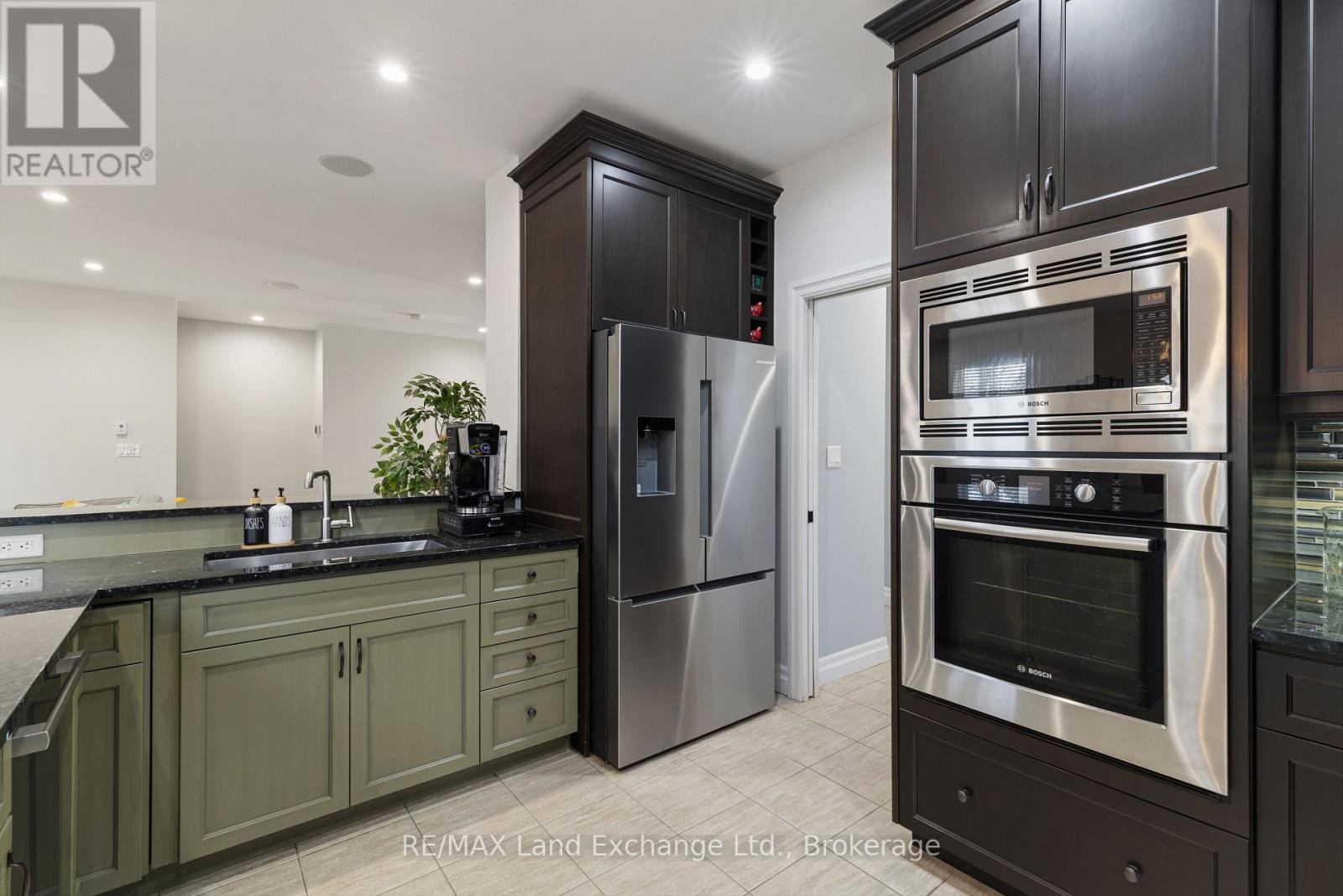 353 Stickel Street, Saugeen Shores, Ontario  N0H 2C1 - Photo 11 - X13034830