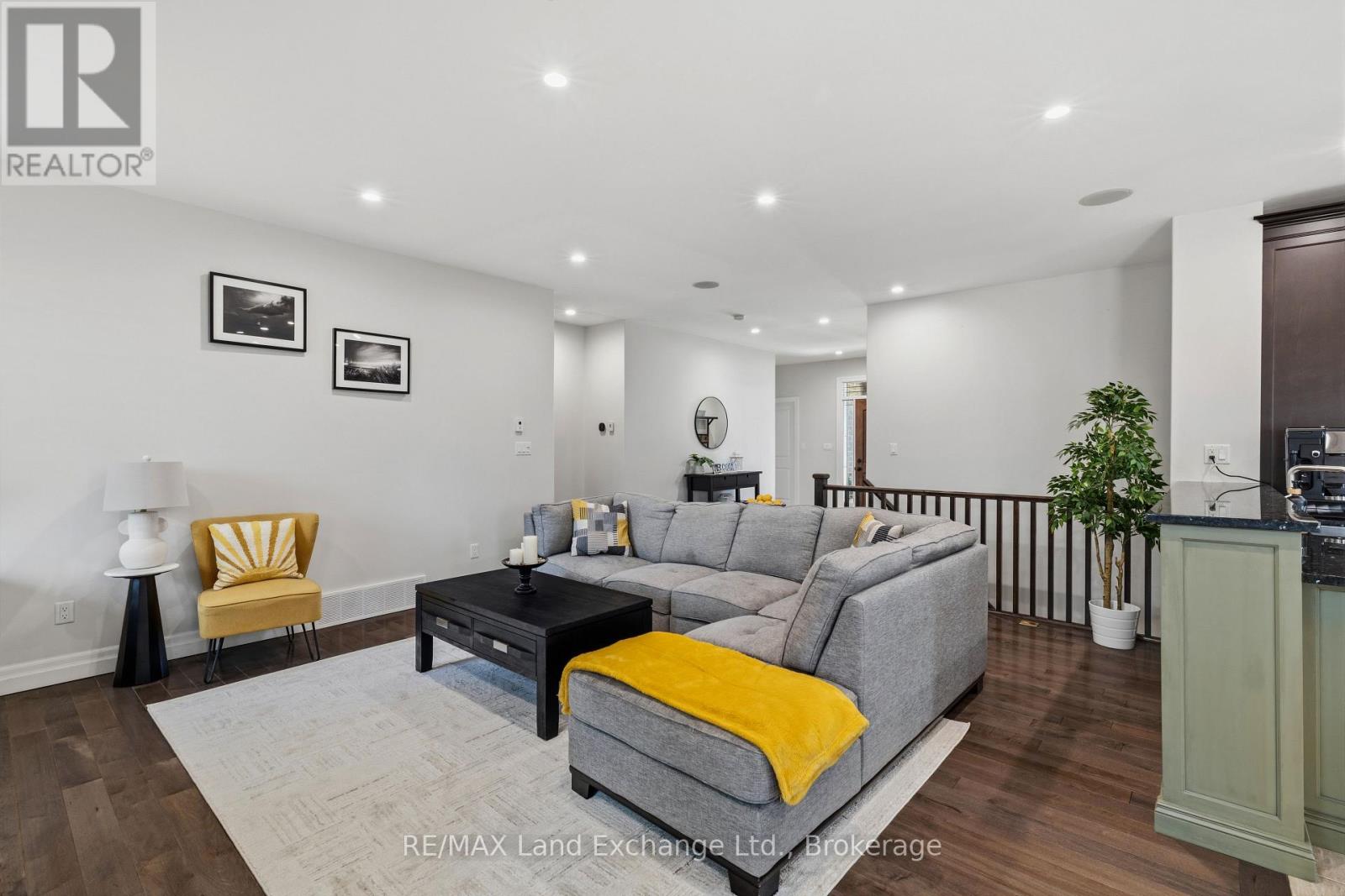 353 Stickel Street, Saugeen Shores, Ontario  N0H 2C1 - Photo 3 - X13034830