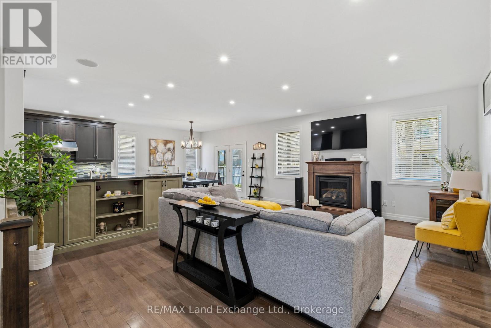 353 Stickel Street, Saugeen Shores, Ontario  N0H 2C1 - Photo 4 - X13034830