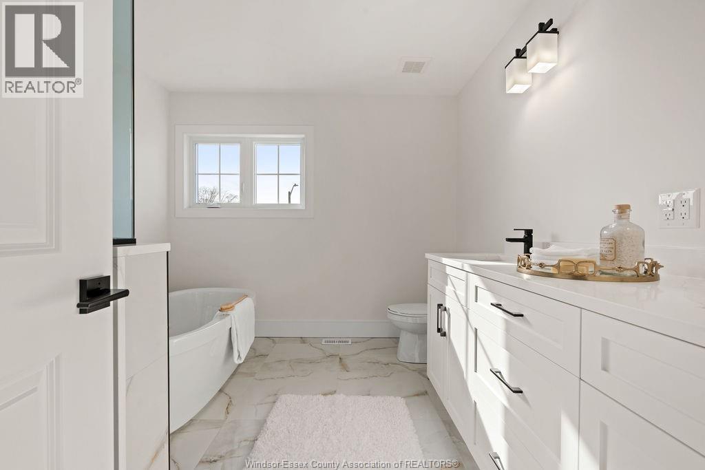 2466 Partington Avenue, Windsor, Ontario  N9E 0A9 - Photo 23 - 26009010