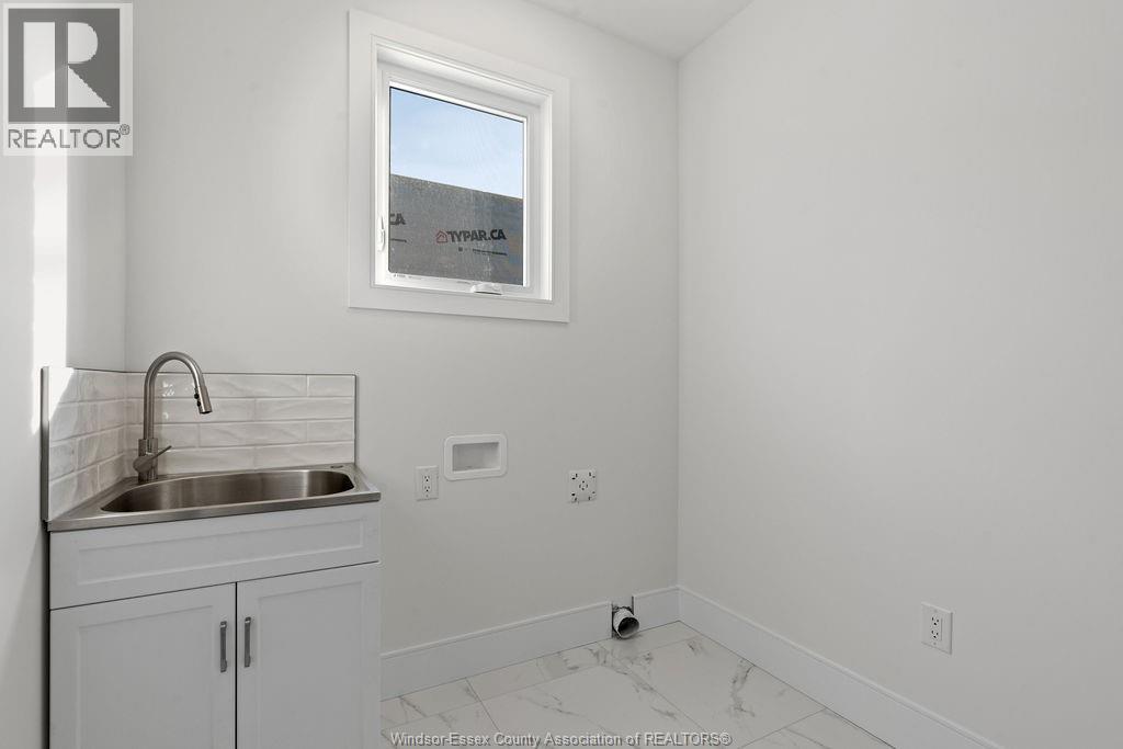 2466 Partington Avenue, Windsor, Ontario  N9E 0A9 - Photo 18 - 26009010