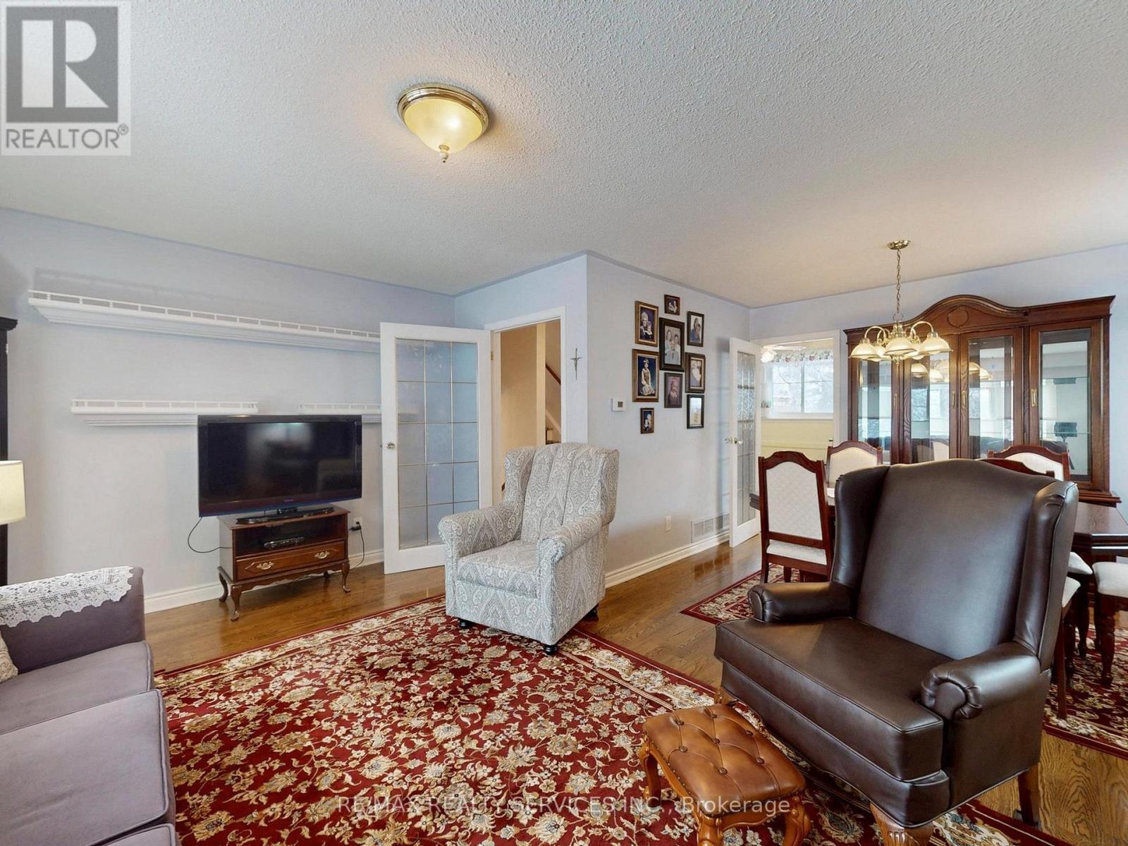 16 Grassington Crescent, Brampton, Ontario  L6S 1Z6 - Photo 15 - W12886772