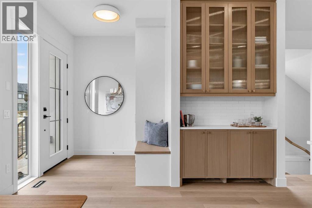 2533 2 Avenue NW, Calgary, Alberta  T2N 0H7 - Photo 2 - A2301494