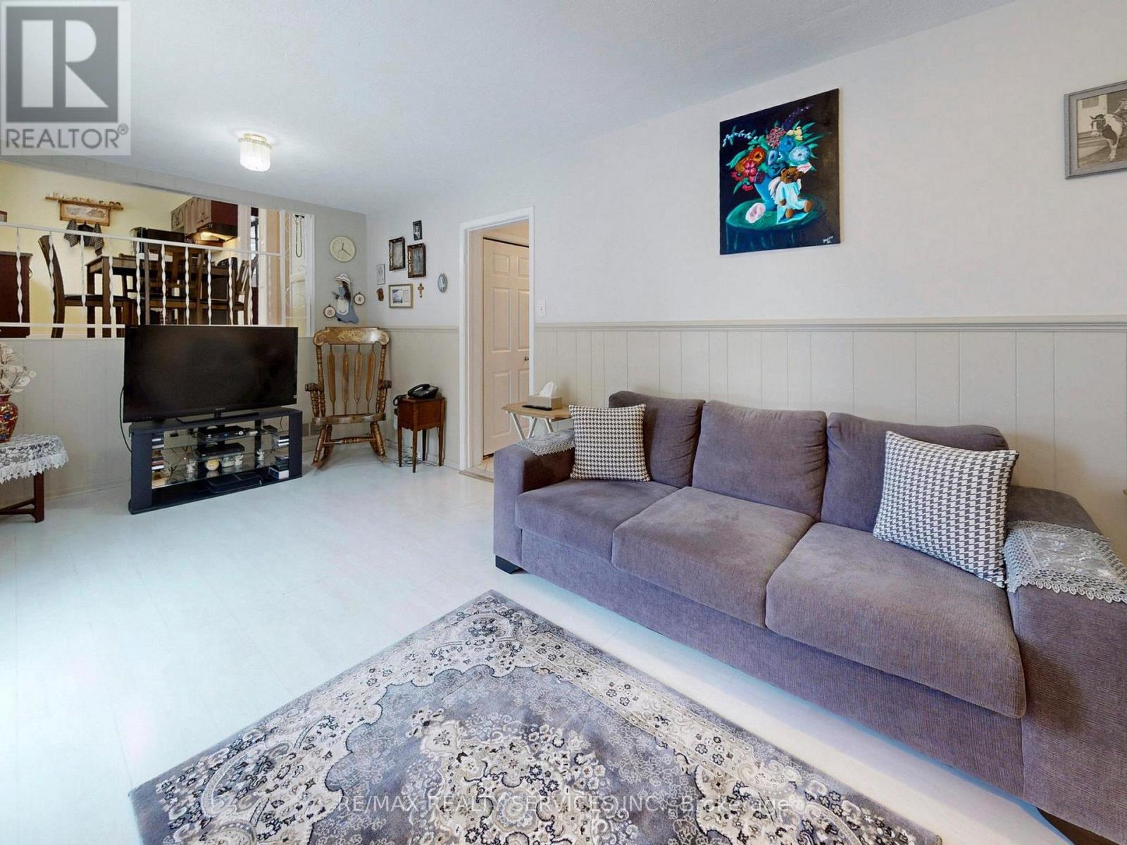 16 Grassington Crescent, Brampton, Ontario  L6S 1Z6 - Photo 11 - W12886772