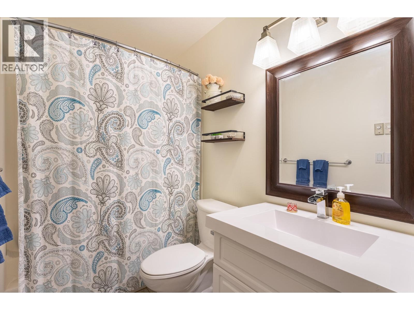 1 5706 Ebbtide Street, Sechelt, British Columbia  V7Z 0J4 - Photo 21 - R3115016