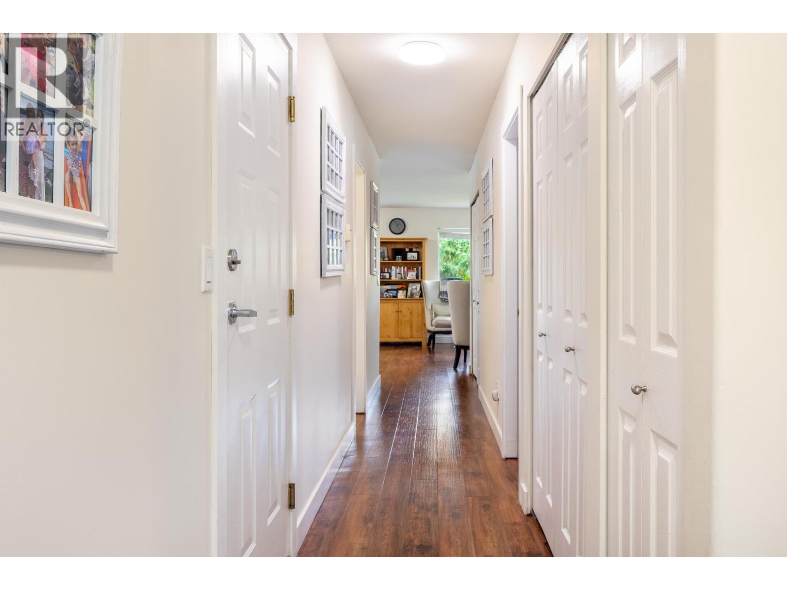 1 5706 Ebbtide Street, Sechelt, British Columbia  V7Z 0J4 - Photo 5 - R3115016