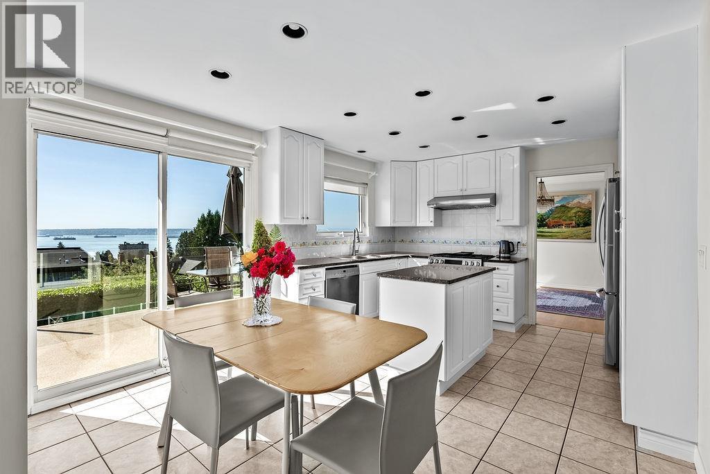 2316 Nelson Avenue, West Vancouver, British Columbia  V7V 2R2 - Photo 17 - R3115005