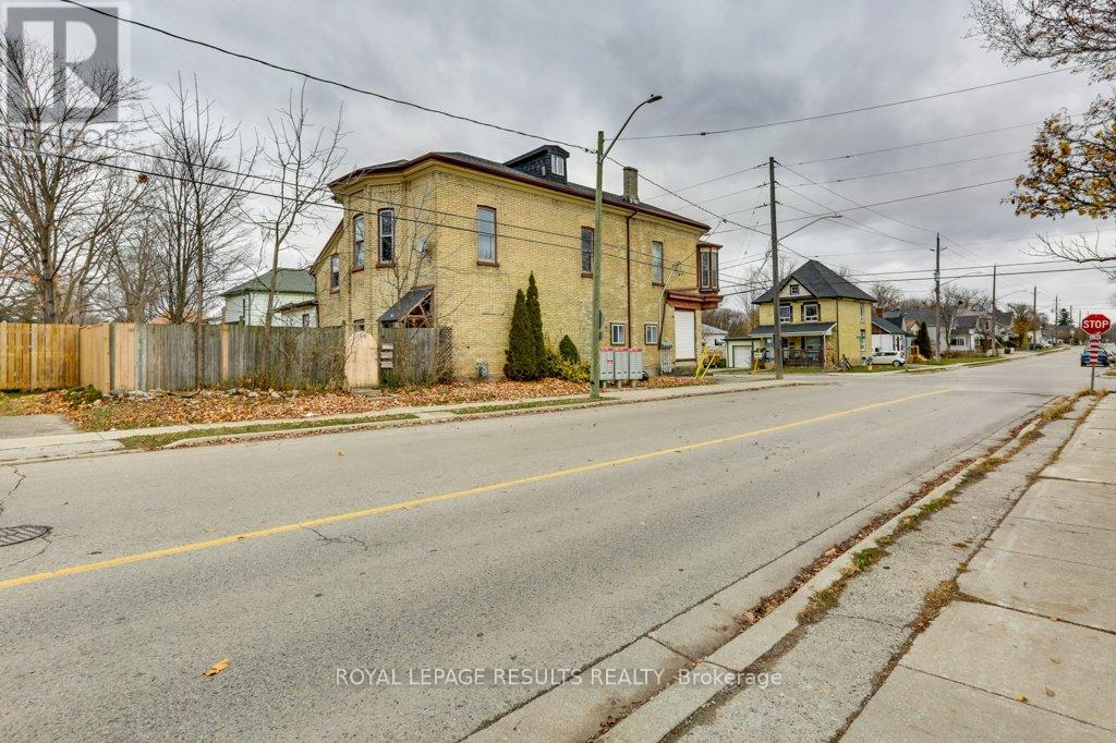 42 Redan Street, St. Thomas, Ontario  N5P 1T4 - Photo 2 - X13034774