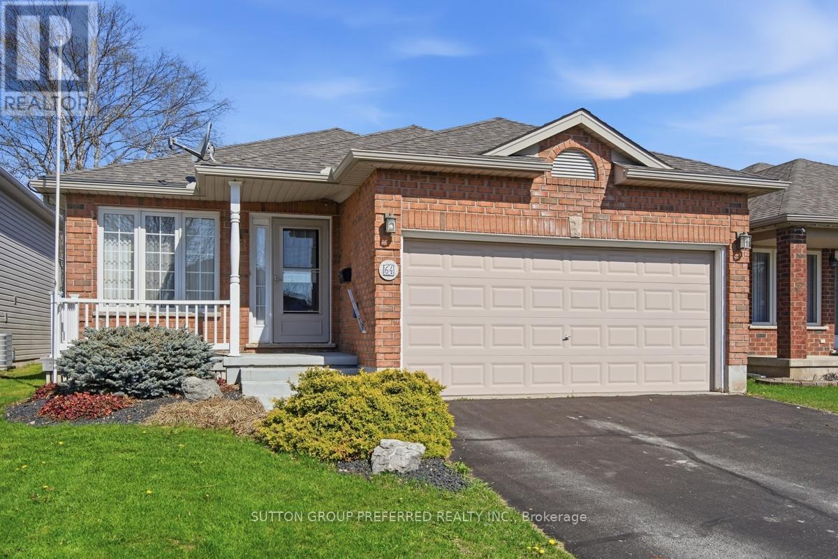 64 WILLOW CRESCENT, Strathroy-Caradoc, Ontario