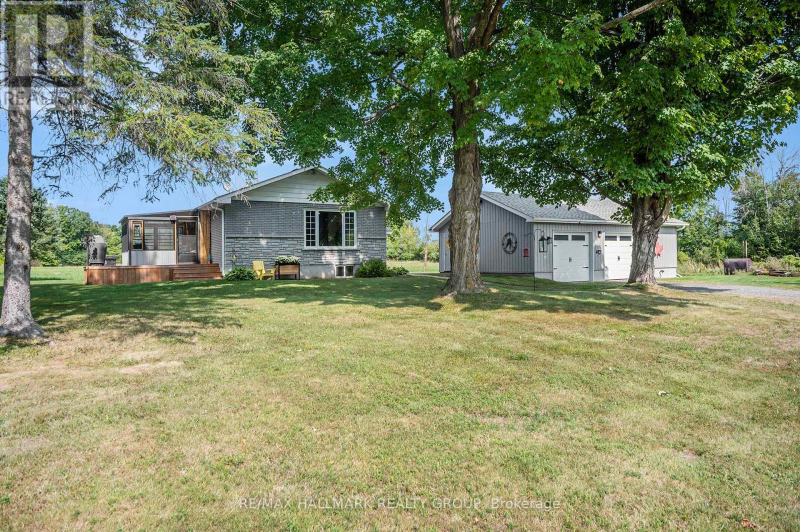 240 UPPER SCOTCH LINE ROAD, Tay Valley, Ontario