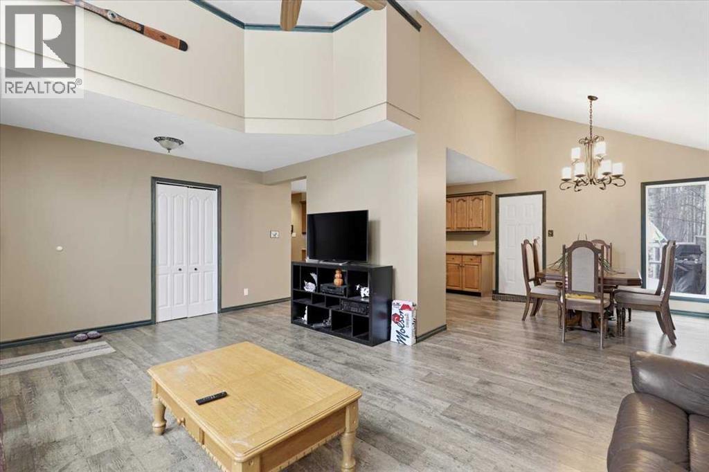 B20 Golden Crescent, Golden Days, Alberta  T0C 2C0 - Photo 3 - A2295721