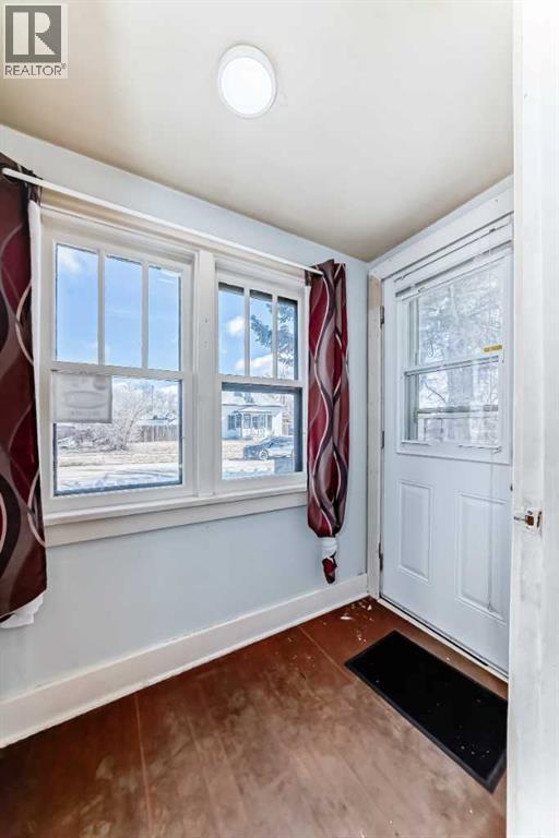 5017 54 Ave, Ponoka, Alberta  T4J 1H2 - Photo 3 - A2302226