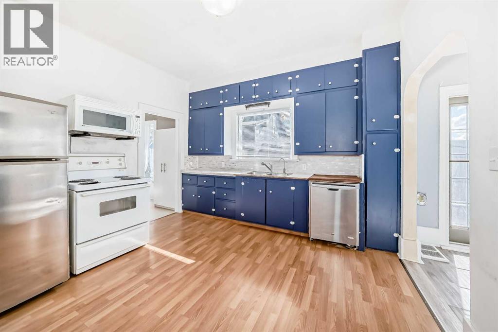 5017 54 Ave, Ponoka, Alberta  T4J 1H2 - Photo 4 - A2302226