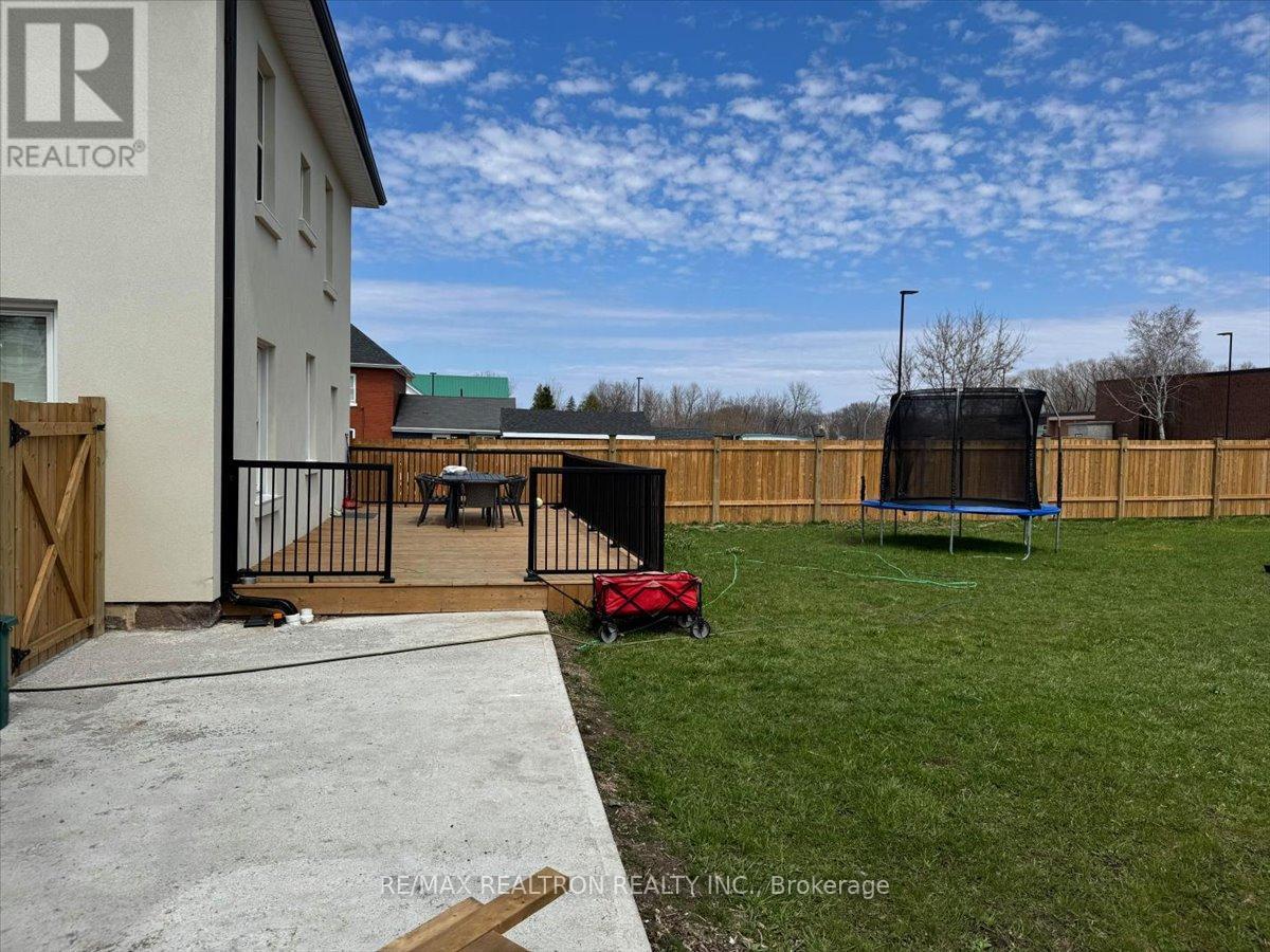 119 Jephson Street, Tay, Ontario  L0K 2A0 - Photo 28 - S12824130