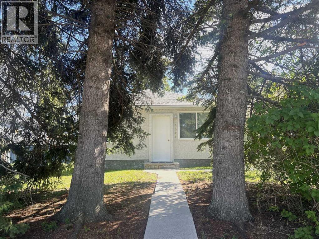 4805 17 Avenue, Edson, Alberta  T7E 1G5 - Photo 1 - A2240116