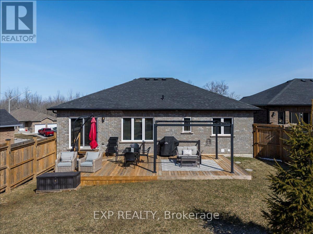 51 Hunter Avenue, Tay, Ontario  L0K 2A0 - Photo 35 - S12975932