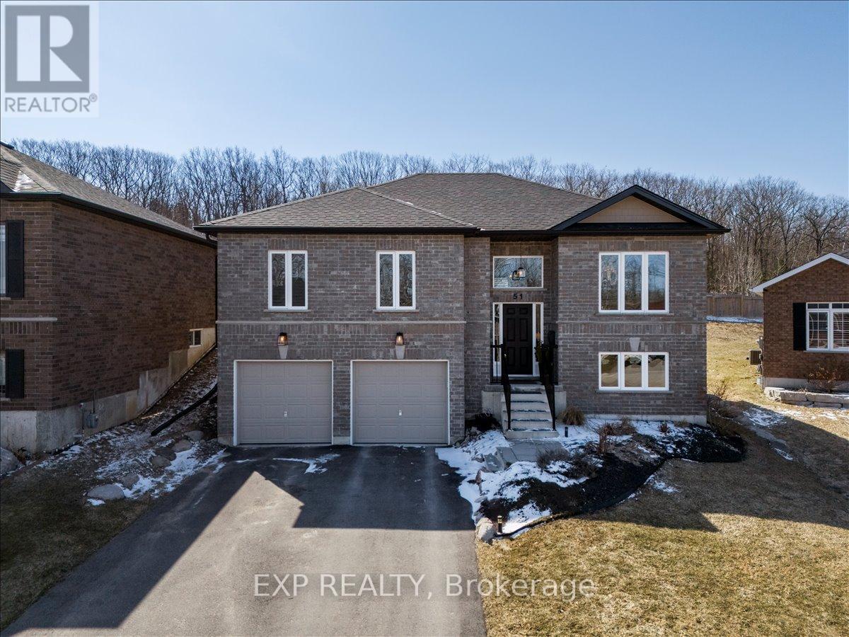 51 Hunter Avenue, Tay, Ontario  L0K 2A0 - Photo 3 - S12975932