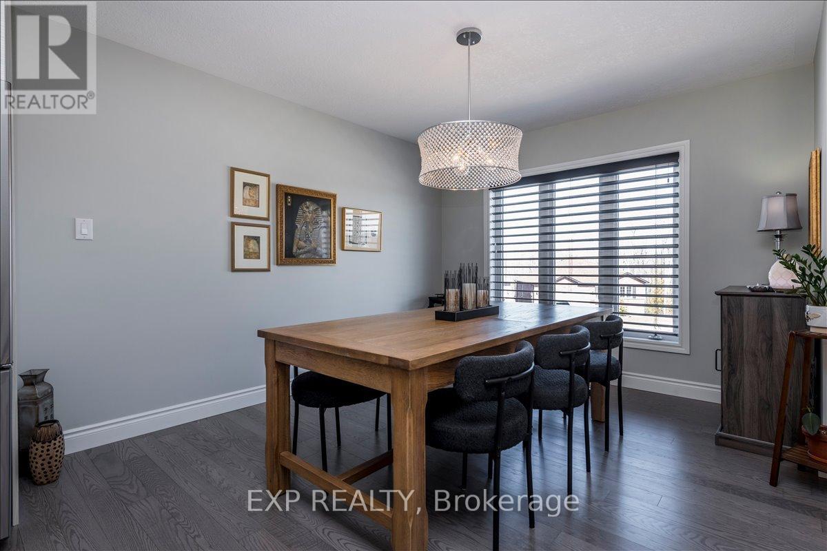 51 Hunter Avenue, Tay, Ontario  L0K 2A0 - Photo 5 - S12975932