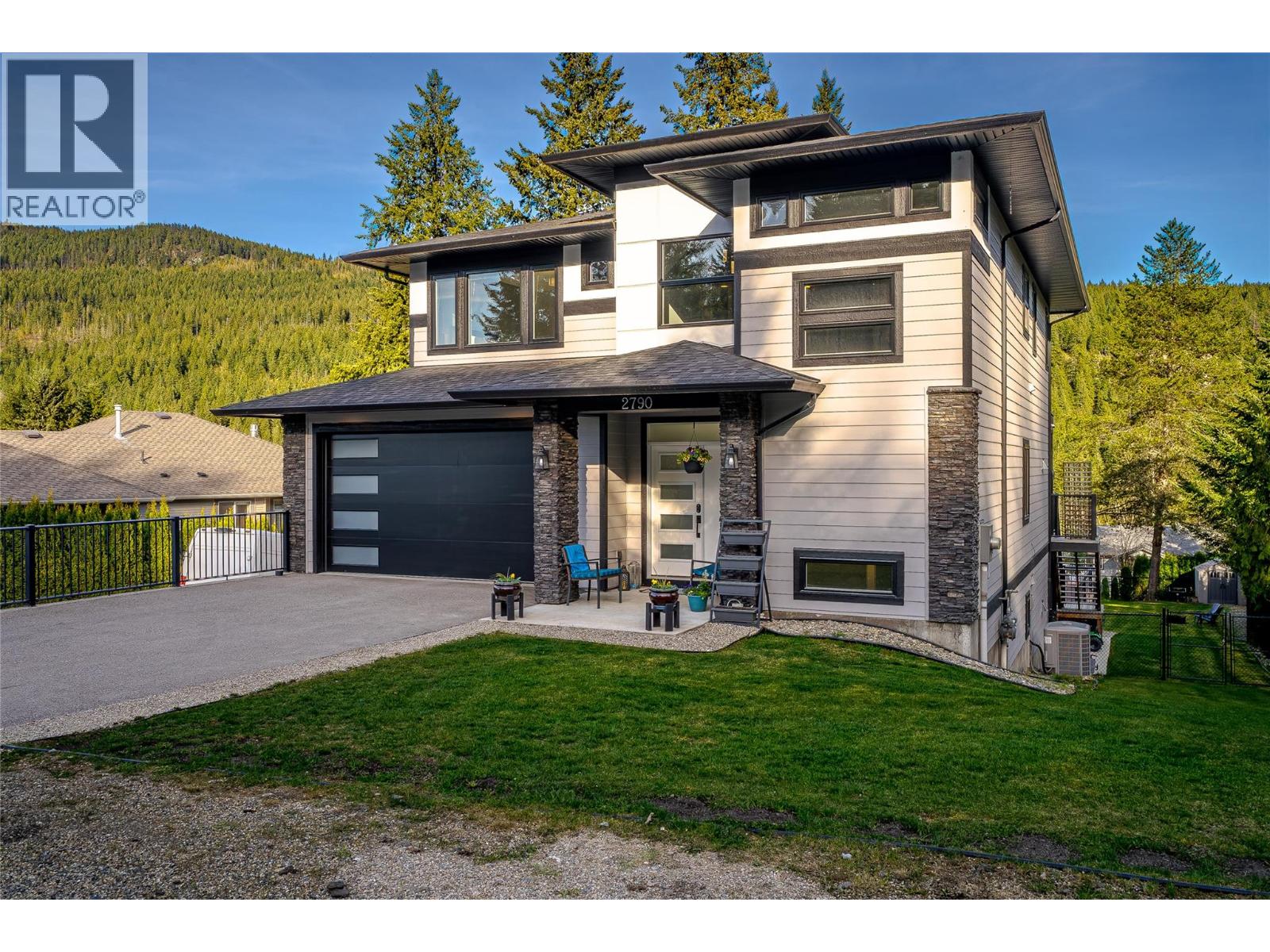 2790 Mountview Drive, Blind Bay, British Columbia  V0E 1H1 - Photo 4 - 10384426
