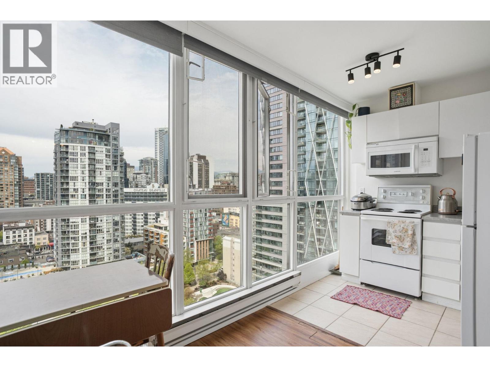 2101 1188 Richards Street, Vancouver, British Columbia  V6B 3E6 - Photo 2 - R3113635