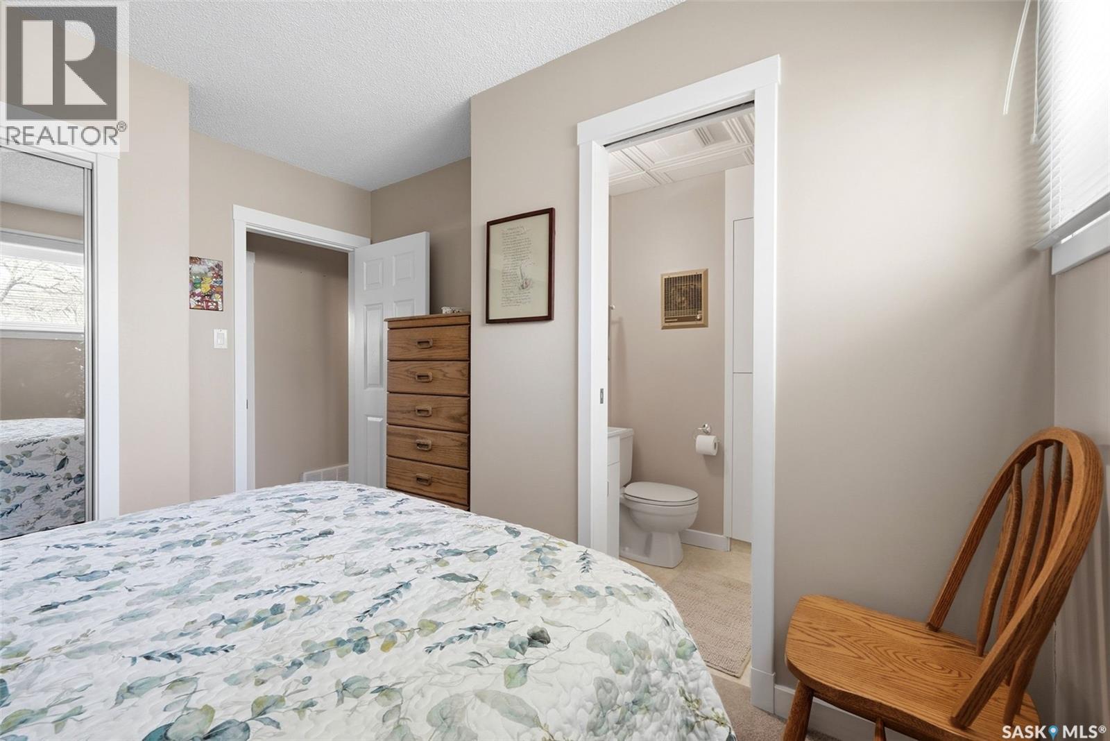 4027 Elphinstone Street, Regina, Saskatchewan  S4S 3L1 - Photo 12 - SK033640