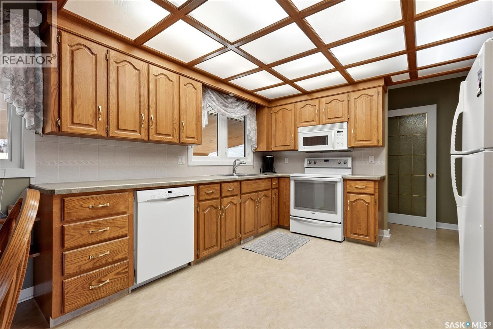 4027 Elphinstone Street, Regina, Saskatchewan  S4S 3L1 - Photo 7 - SK033640