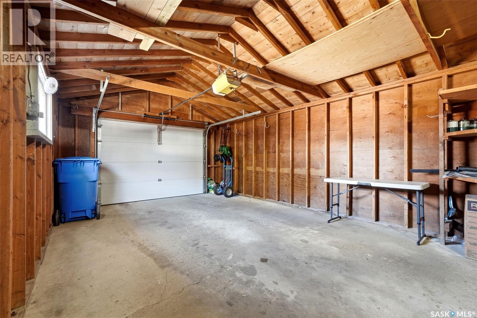 4027 Elphinstone Street, Regina, Saskatchewan  S4S 3L1 - Photo 36 - SK033640