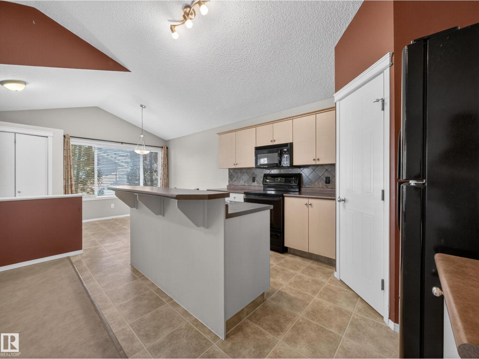 7912 10 Av Sw, Edmonton, Alberta  T6X 1E7 - Photo 10 - E4483707