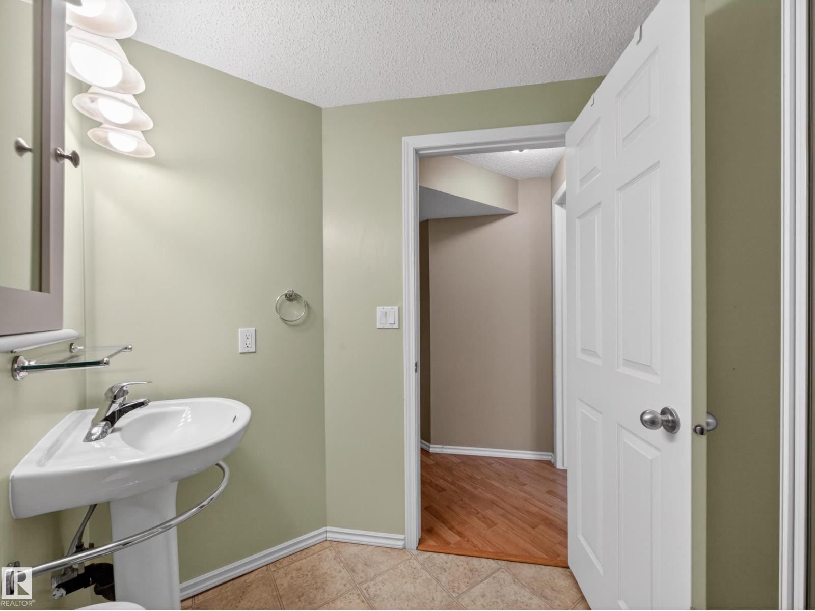 7912 10 Av Sw, Edmonton, Alberta  T6X 1E7 - Photo 16 - E4483707