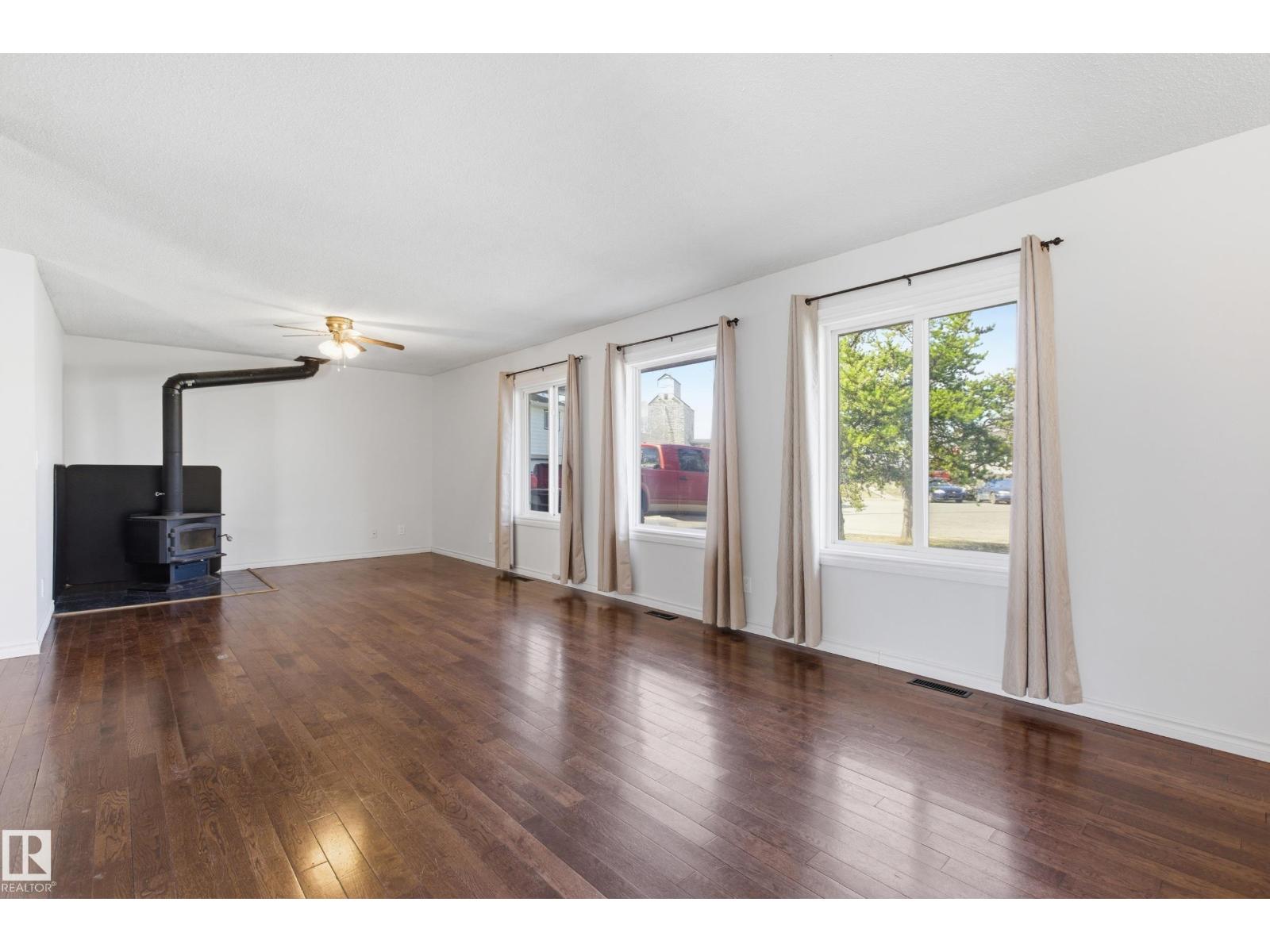 5319 49 Av, Onoway, Alberta  T0E 1V0 - Photo 9 - E4483709