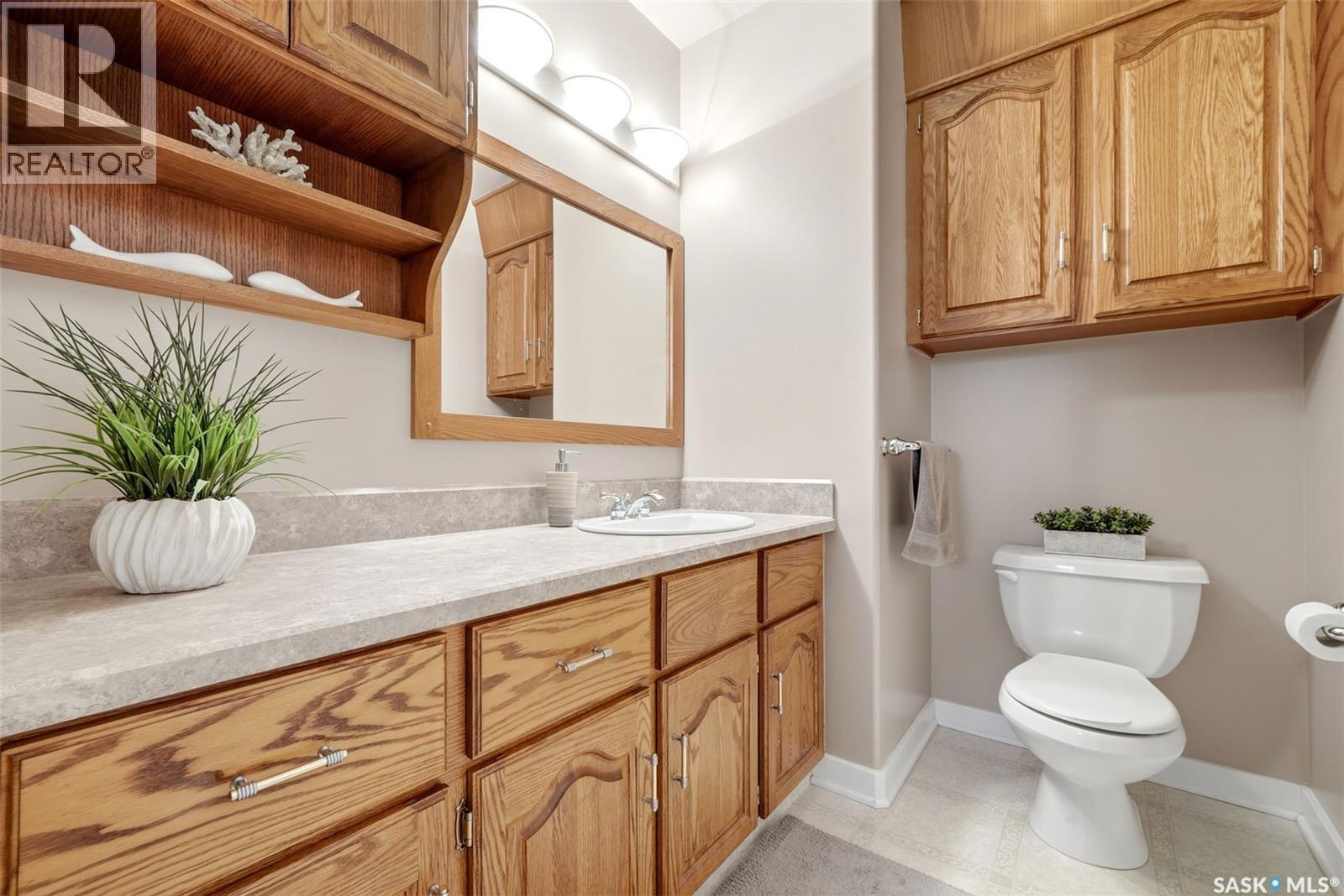 4027 Elphinstone Street, Regina, Saskatchewan  S4S 3L1 - Photo 17 - SK033640