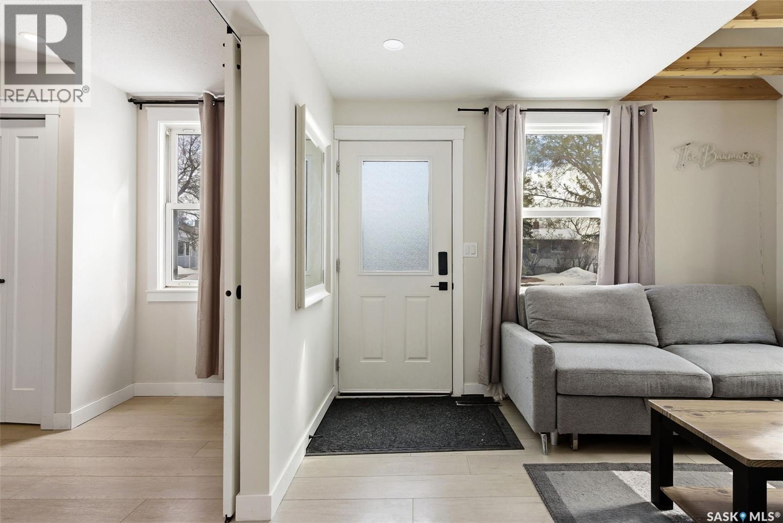 358 St John Street, Regina, Saskatchewan  S4R 1R2 - Photo 3 - SK033554