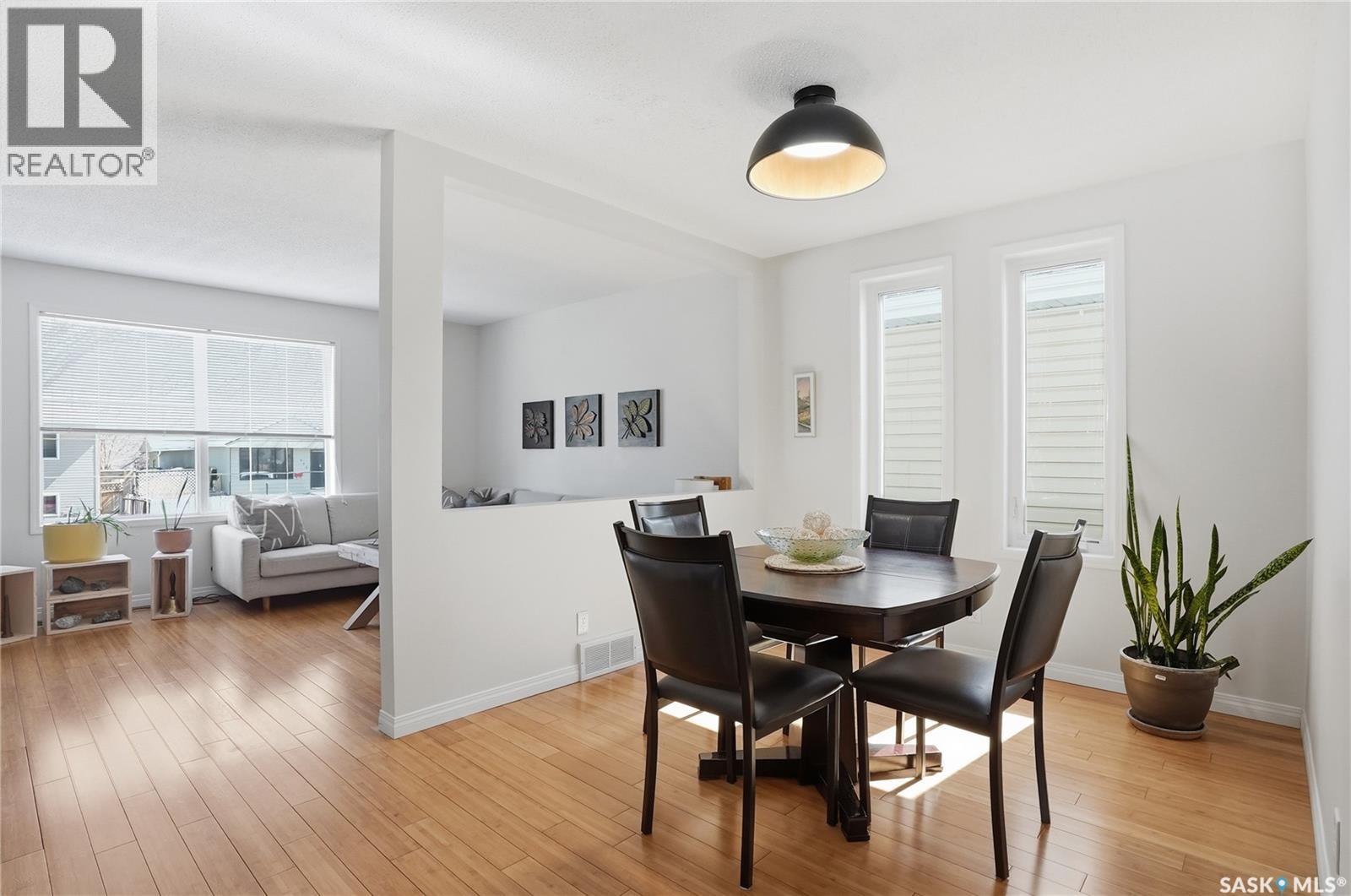 607 J Avenue N, Saskatoon, Saskatchewan  S7L 2K6 - Photo 11 - SK033516