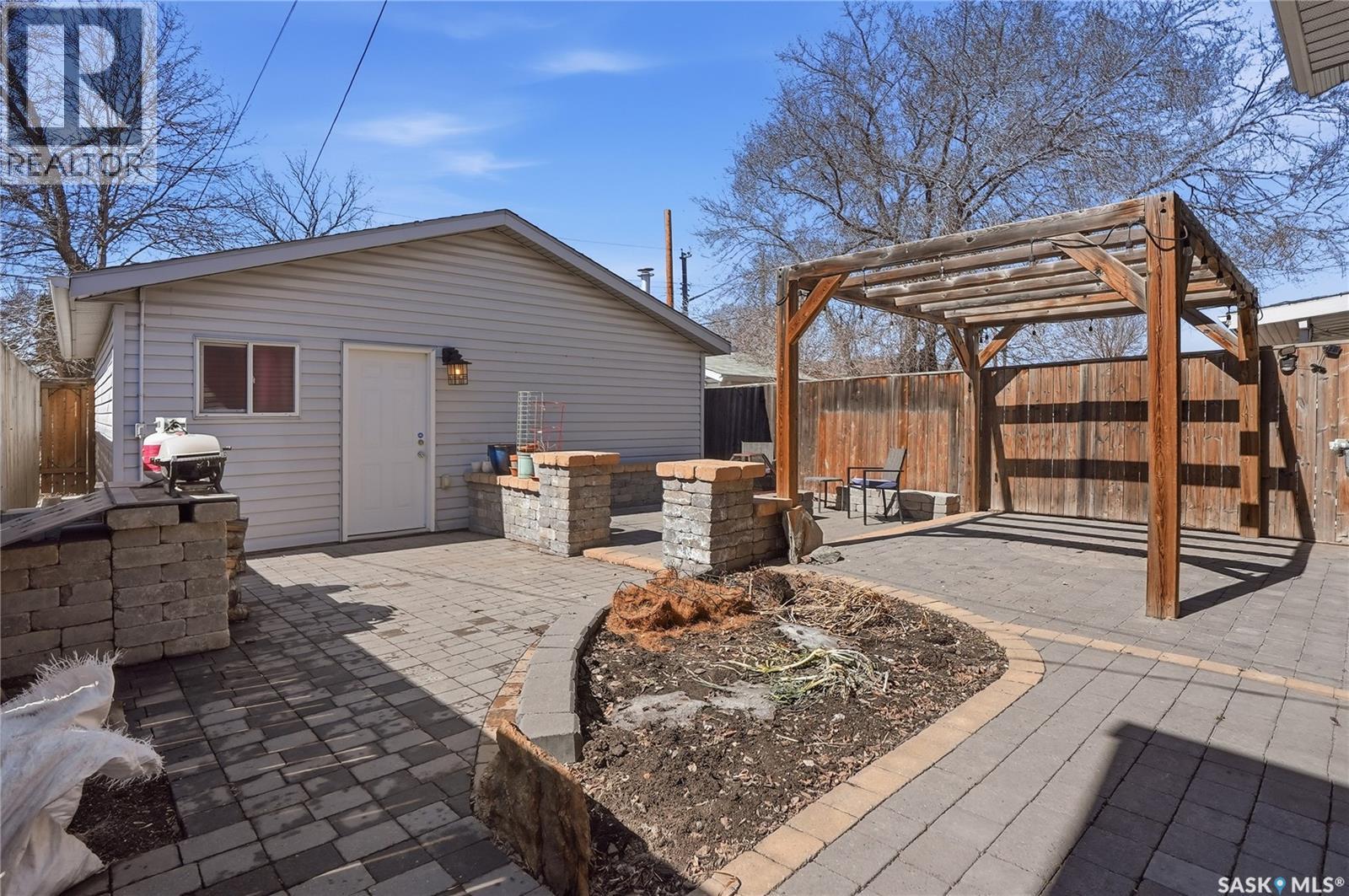 607 J Avenue N, Saskatoon, Saskatchewan  S7L 2K6 - Photo 34 - SK033516