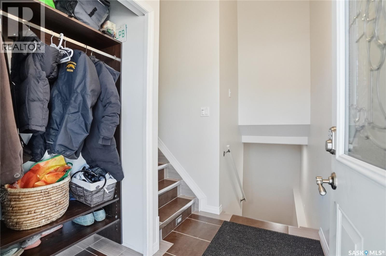 607 J Avenue N, Saskatoon, Saskatchewan  S7L 2K6 - Photo 5 - SK033516