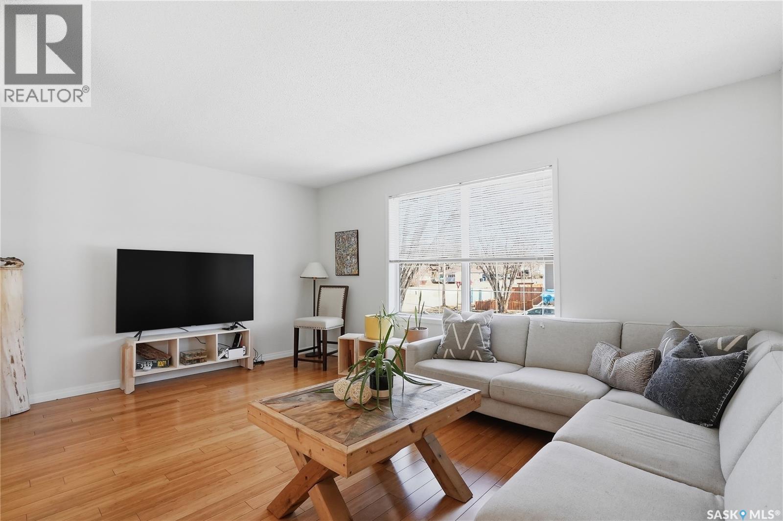 607 J Avenue N, Saskatoon, Saskatchewan  S7L 2K6 - Photo 8 - SK033516