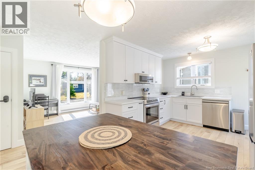 12 Lapointe Street, Fredericton, New Brunswick  E3A 4Y5 - Photo 5 - NB137583