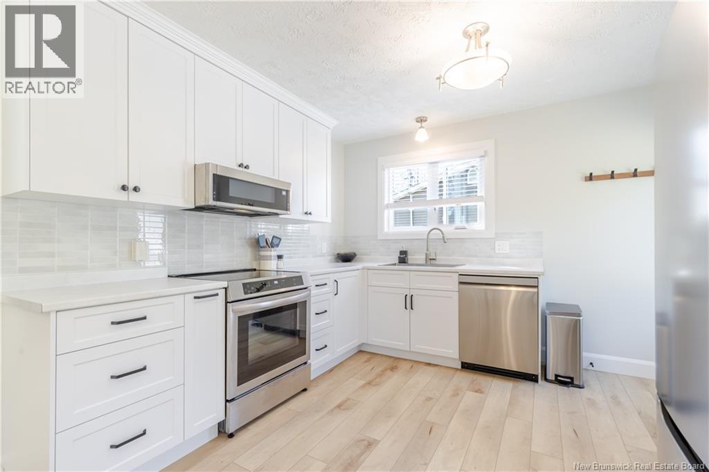 12 Lapointe Street, Fredericton, New Brunswick  E3A 4Y5 - Photo 6 - NB137583