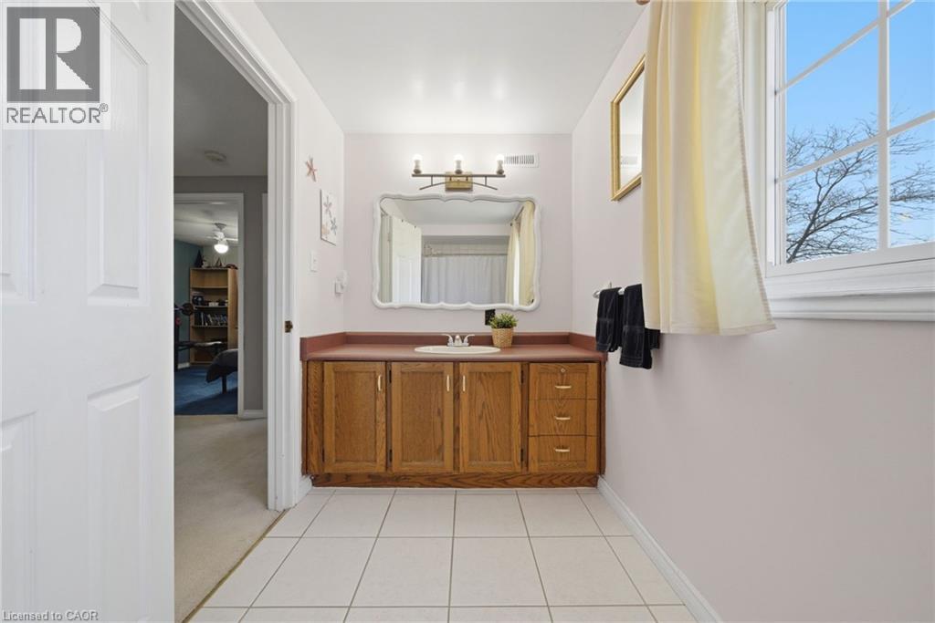 15 Finch Place, Hamilton, Ontario  L9A 5C2 - Photo 25 - 40822951