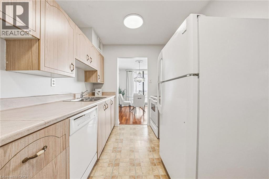 2055 Upper Middle Road Unit# 705, Burlington, Ontario  L7P 3P4 - Photo 6 - 40823239