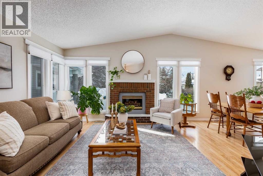 240 Summerwood Place SE, Airdrie, Alberta  T4B 1W3 - Photo 4 - A2299090