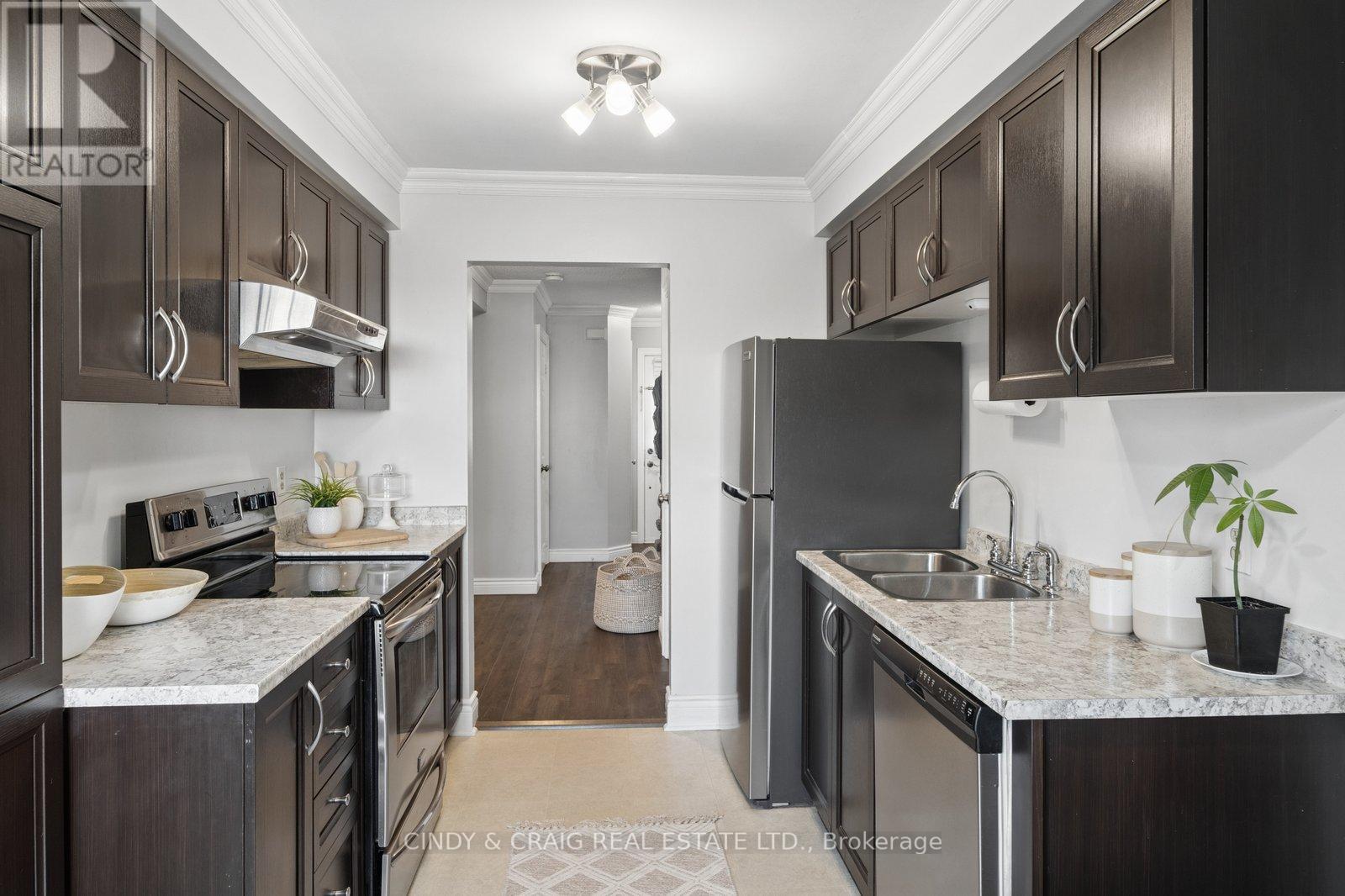 5 Mcmann Crescent, Clarington, Ontario  L1E 2H4 - Photo 6 - E13034800