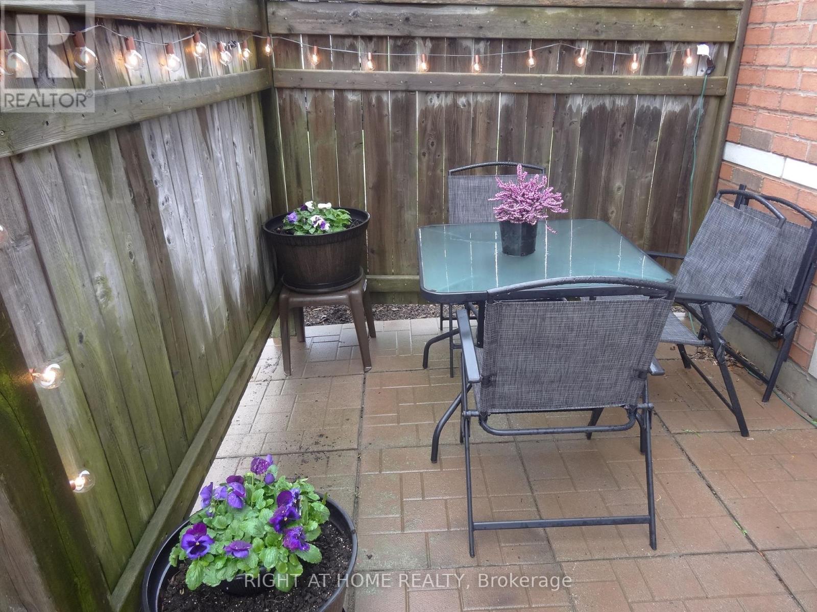 106 - 102 Aspen Springs Drive, Clarington, Ontario  L1C 5N6 - Photo 5 - E13034920