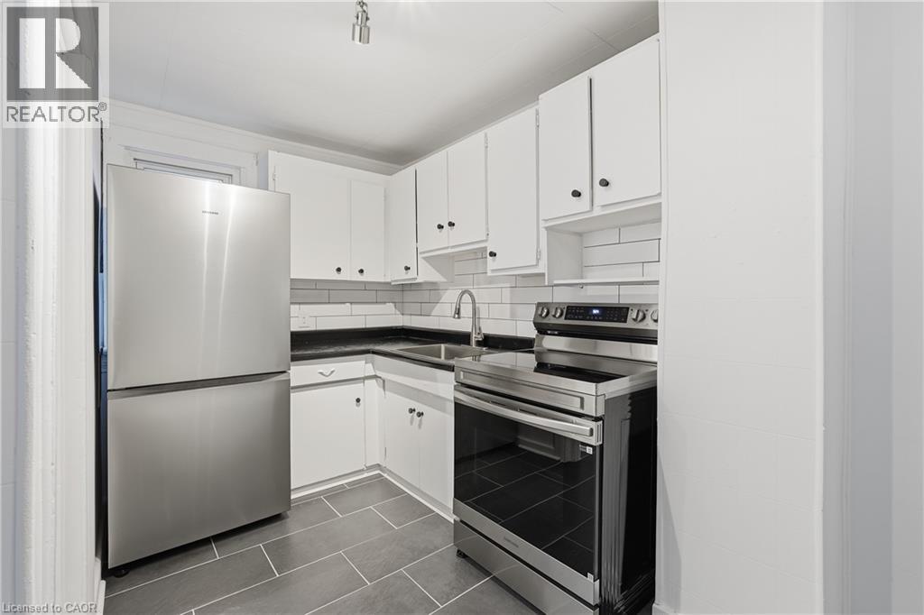 27 Albert Street, Welland, Ontario  L3B 4L1 - Photo 10 - 40823399