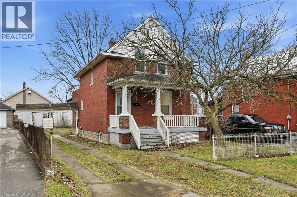 27 Albert Street, Welland, Ontario  L3B 4L1 - Photo 2 - 40823399