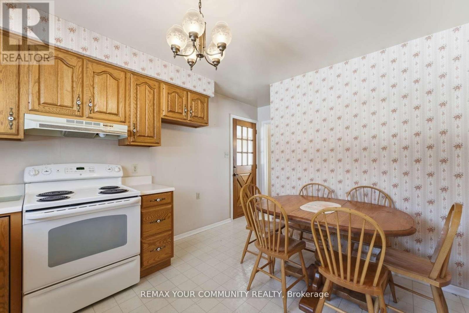 29 Patricia Drive, King, Ontario  L7B 1H5 - Photo 11 - N13034724