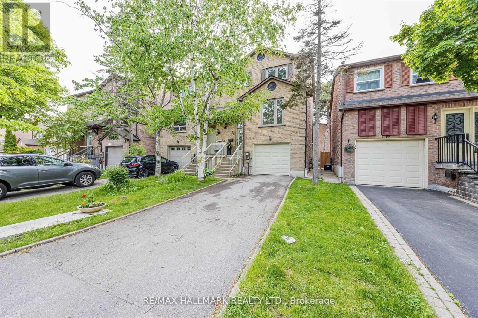 Main - 131 Cottonwood Court, Markham, Ontario  L3T 5W9 - Photo 2 - N13034738