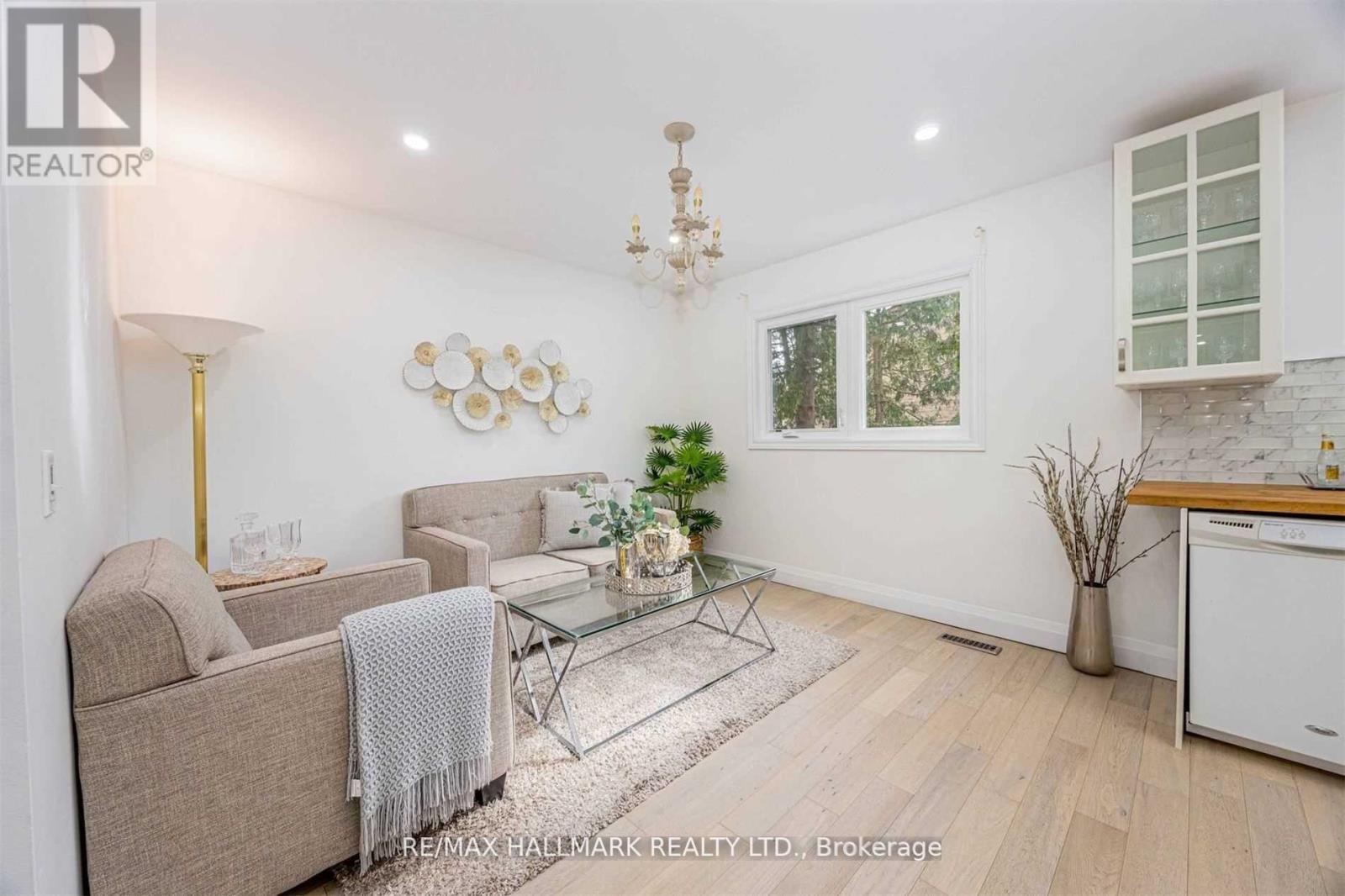 Main - 131 Cottonwood Court, Markham, Ontario  L3T 5W9 - Photo 3 - N13034738