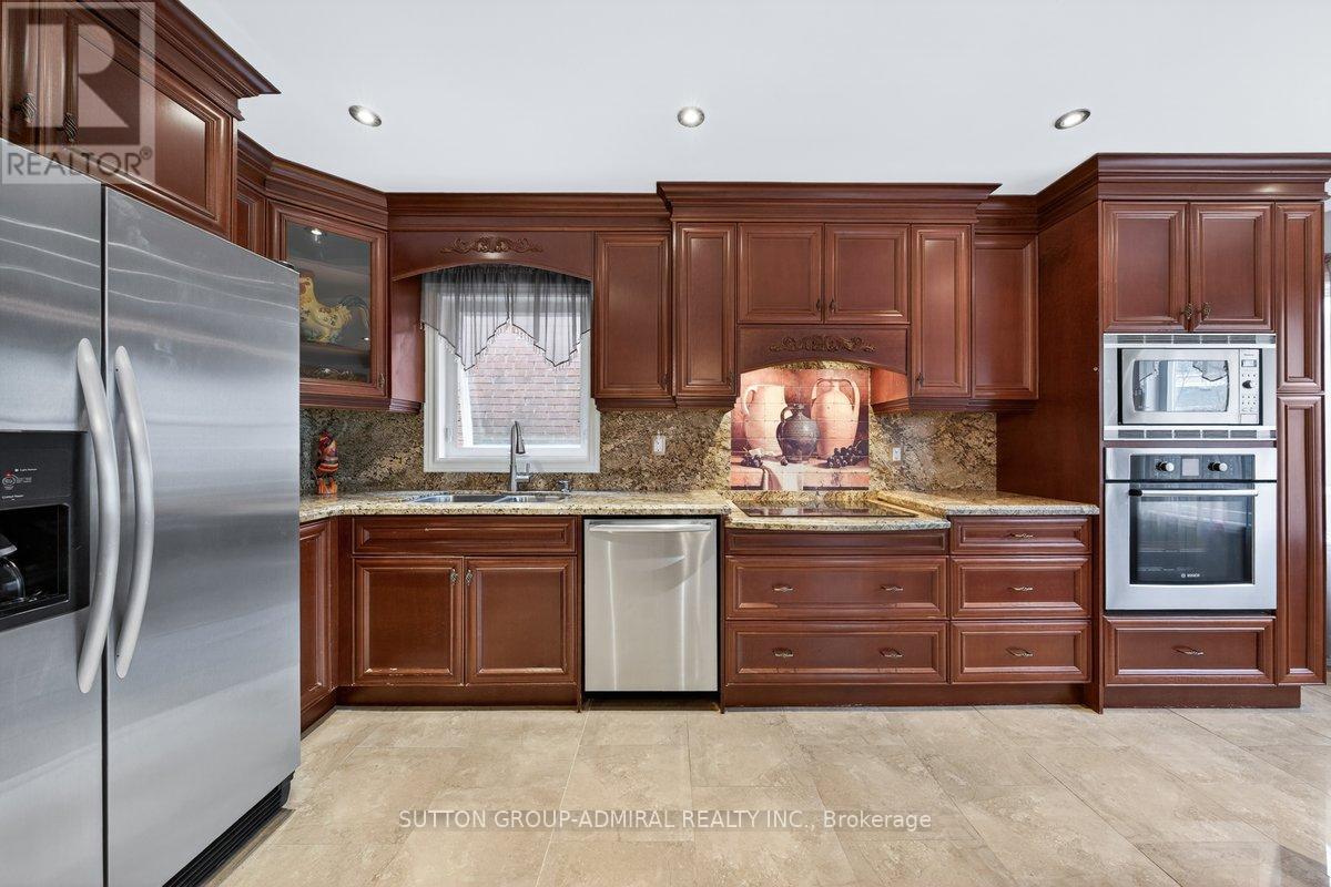 126 Redondo Drive E, Vaughan, Ontario  L4J 7S5 - Photo 13 - N13034748