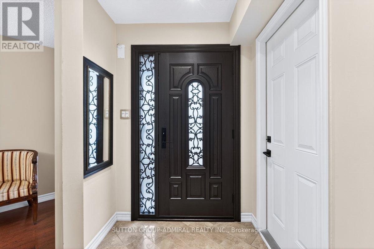 126 Redondo Drive E, Vaughan, Ontario  L4J 7S5 - Photo 6 - N13034748